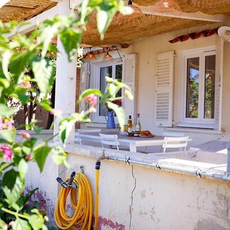 Дом отдыха Maisonnette Vue Au Pradet