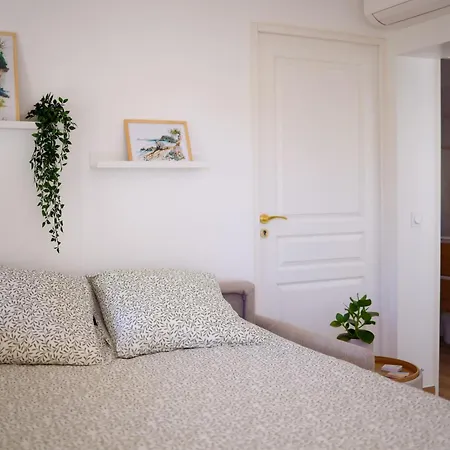 Holiday home Maisonnette Vue Au Pradet *