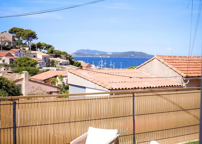 Maisonnette Vue Au Pradet * Le Pradet